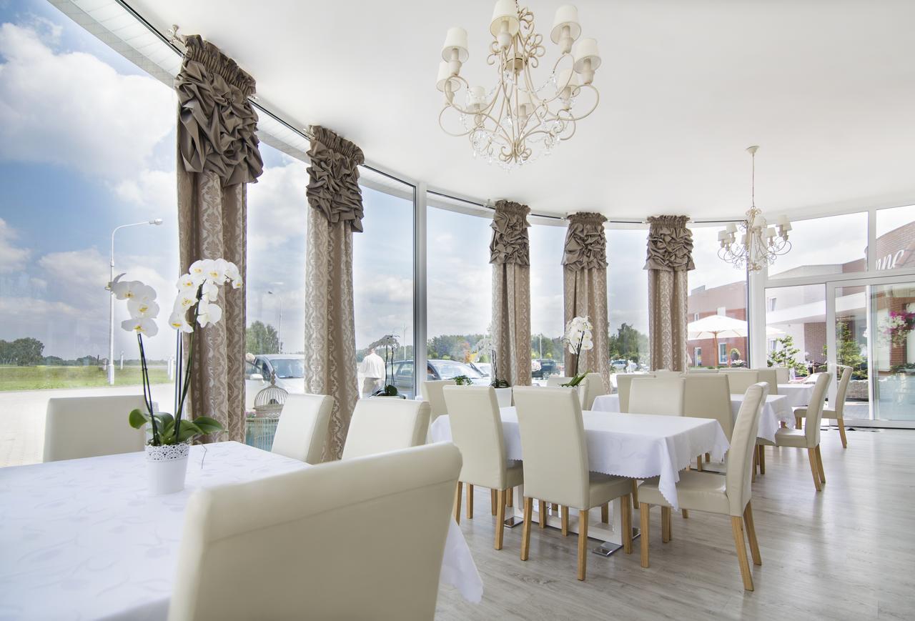 Restauracja Joanna Hotell Kluczbork Exteriör bild